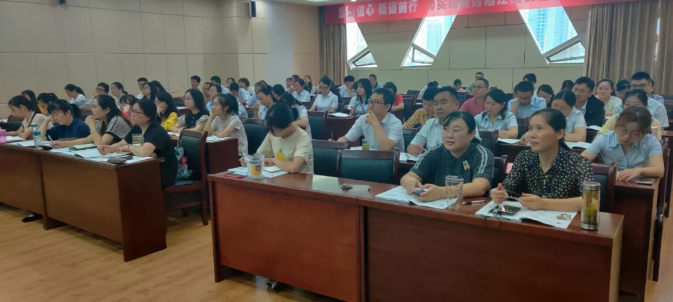 江西長運(yùn)開展年度財務(wù)內(nèi)訓(xùn)