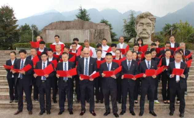 上饒汽運(yùn)開展“重溫歷史、感悟初心”主題黨日活動