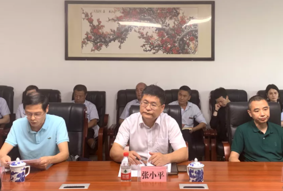 張小平、吳隼一行蒞臨吉安長(zhǎng)運(yùn)、吉安公交檢查指導(dǎo)工作