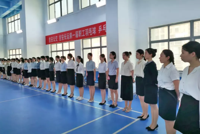 吉安長運(yùn)招聘吉安高鐵西站、井岡山機(jī)場至井岡山景區(qū)旅游巴士直通專線導(dǎo)乘員