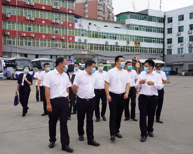 王曉一行督導(dǎo)鷹潭長運(yùn)、鷹潭公交生產(chǎn)運(yùn)營及安全生產(chǎn)工作