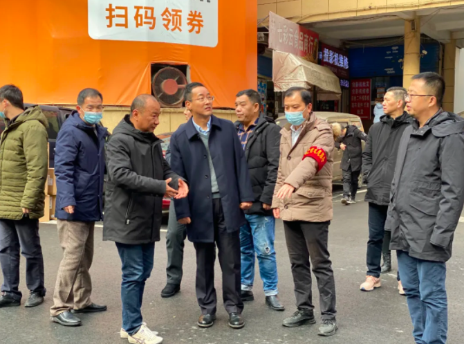 穆孫祥檢查指導(dǎo)長運(yùn)物業(yè)、徐坊客運(yùn)站文明創(chuàng)建等工作