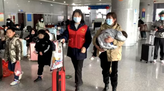 都市城際公交：“母嬰候車(chē)”服務(wù) 溫暖出行旅客心