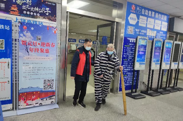 上饒汽運(yùn)    ：“不著急，慢慢走”