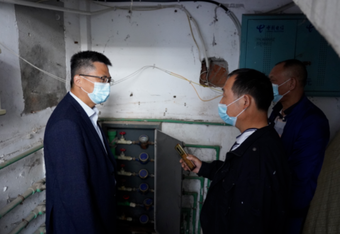 肖良芝督導鷹潭長運外租商鋪水電使用情況