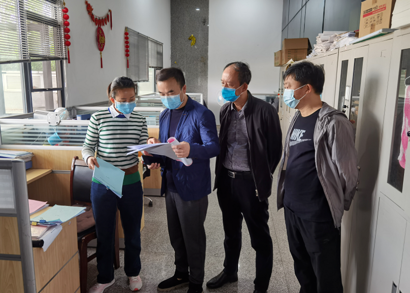 劉磊督導(dǎo)南昌長(zhǎng)途汽車西站疫情防控及“五一”假期值班值守工作