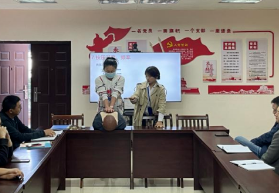 長(zhǎng)運(yùn)出租 開(kāi)展安全健康知識(shí)培訓(xùn)