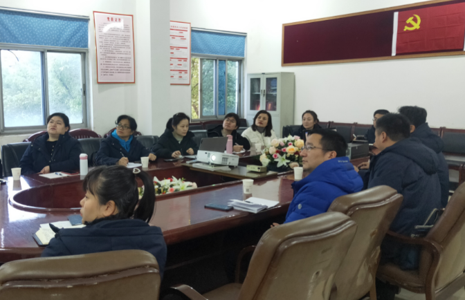 大通物流領(lǐng)導(dǎo)深入修理、檢測(cè)片區(qū)開展崗位融合調(diào)研