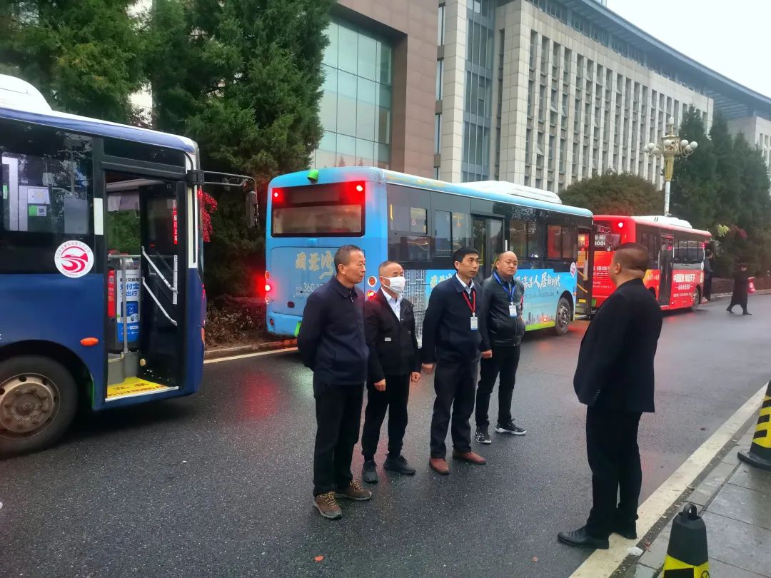 九江長(zhǎng)運(yùn):瑞昌公交助力2023九江瑞昌第三屆鄉(xiāng)村花海馬拉松大型活動(dòng)