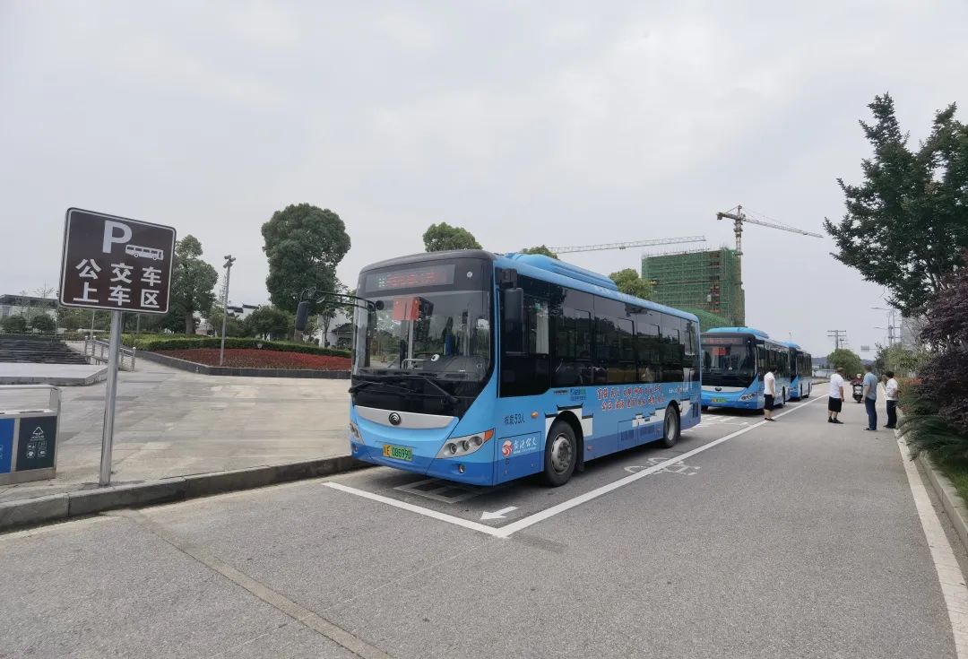 婺源公交:婺源高鐵站站前廣場(chǎng)改造提升 公交臨時(shí)首末站點(diǎn)將啟用