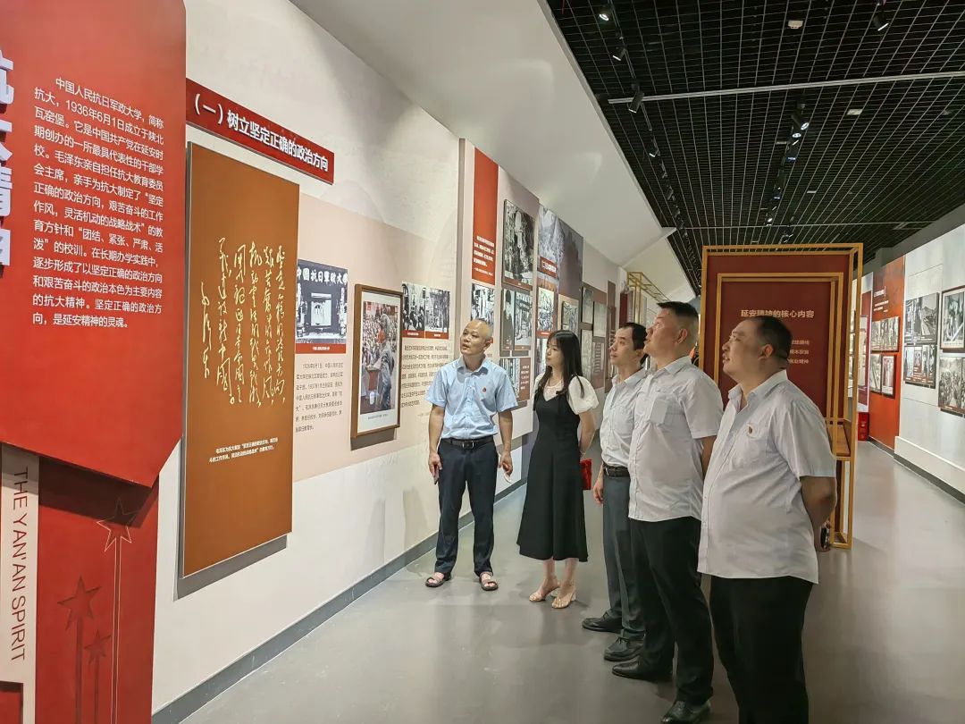 九江長(zhǎng)運(yùn):開(kāi)展“弘揚(yáng)延安精神 勇?lián)鷷r(shí)代使命”主題黨日活動(dòng)