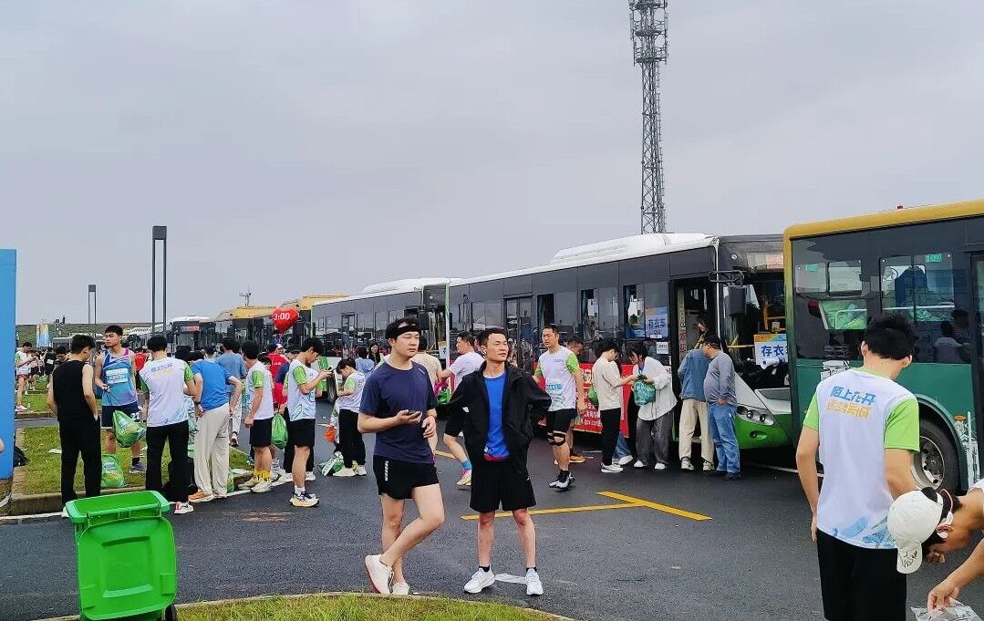 九江長運(yùn):圓滿完成“春光杯”馬拉松賽事運(yùn)輸任務(wù)