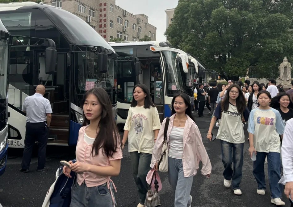 ?吉安公司:融合發(fā)展促業(yè)務(wù) 研學(xué)出行包車忙