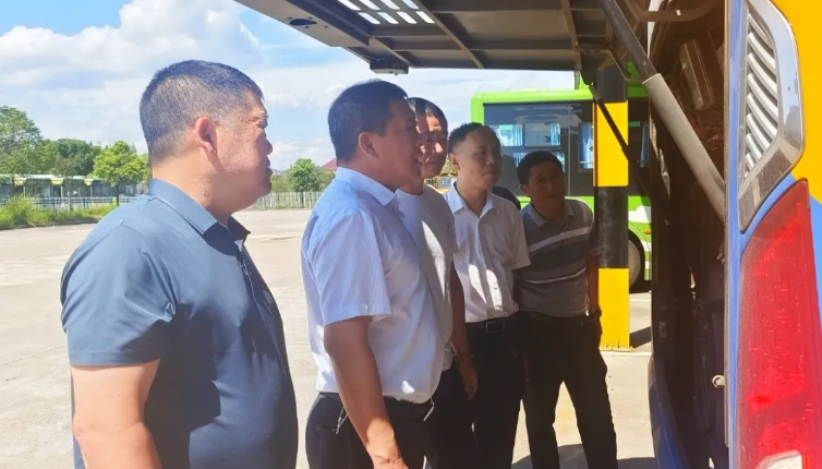 鷹潭長運(yùn):開展高溫天氣安全專項(xiàng)檢查