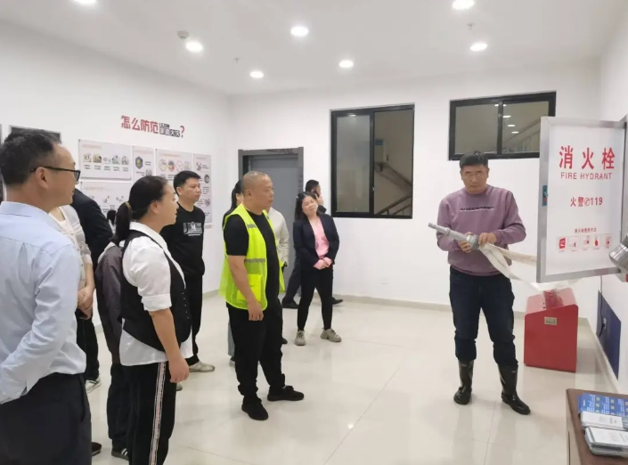 都市城際公交:開展2024年全國(guó)消防宣傳月消防知識(shí)培訓(xùn)及應(yīng)急演練