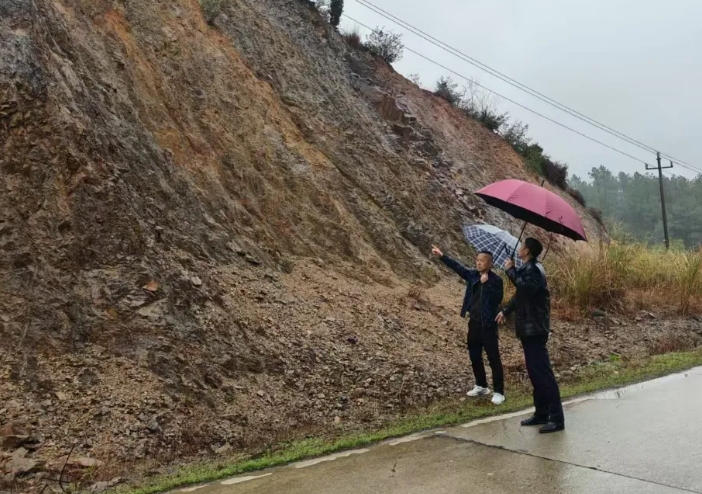 撫州長(zhǎng)運(yùn)：崇仁分公司排查隱患 筑牢城鄉(xiāng)班線安全防線