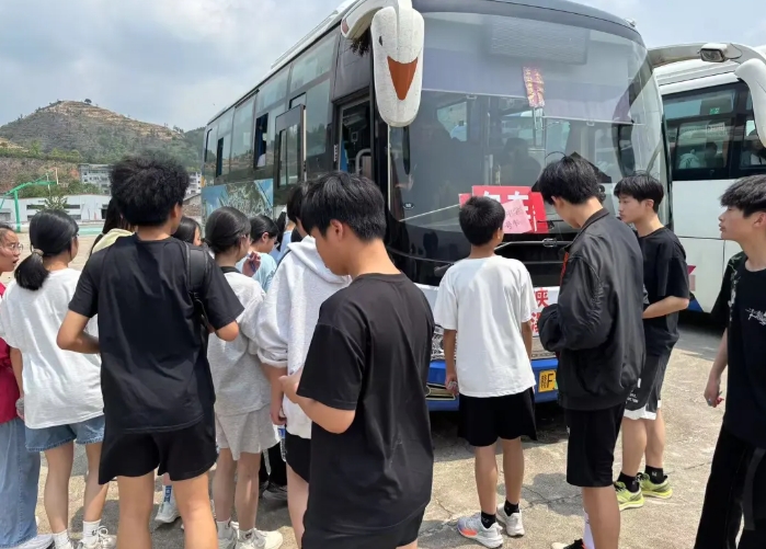 樂安分公司承接中考體考運輸任務